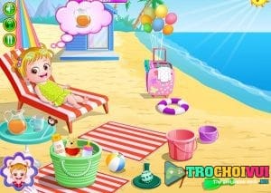 Em bé baby đi tắm biển