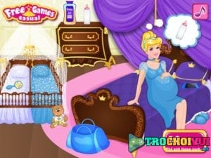 Công chúa lọ lem sinh em bé